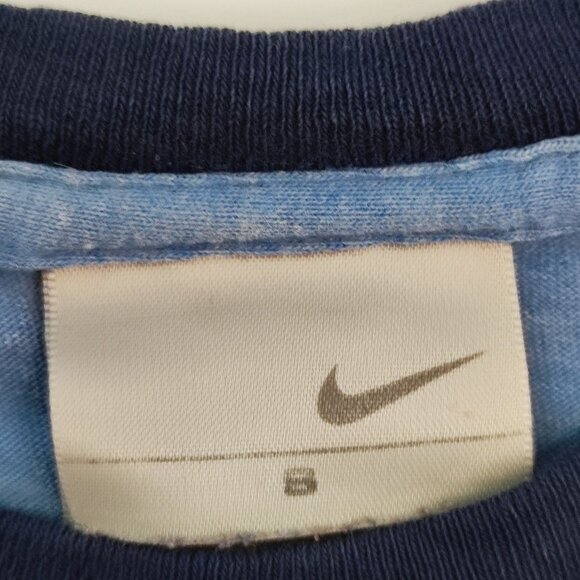 Nike short sleeve T-shirt blue with graphic design boys size S - Picture 4 of 7